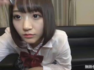 性爱欢乐一起群P约炮，淫荡的美女们服务很到位让你享受过程